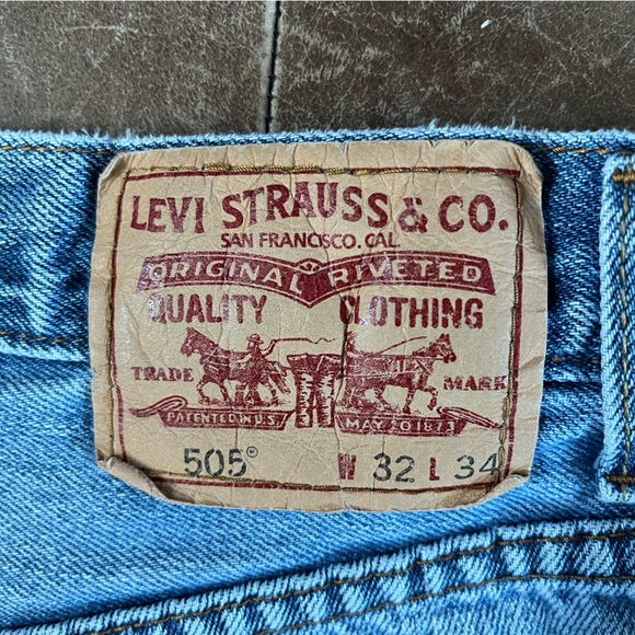 Levis 505 Jeans Mens Size 32 x 34 Regular Fit Blue Denim Straight Leg Vintage - Picture 3 of 8
